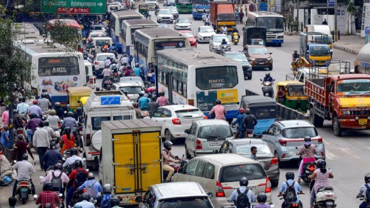 Bengaluru Traffic Advisory Nov 28: Major Diversions Near Palace Grounds for ICDS Golden Jubilee Event