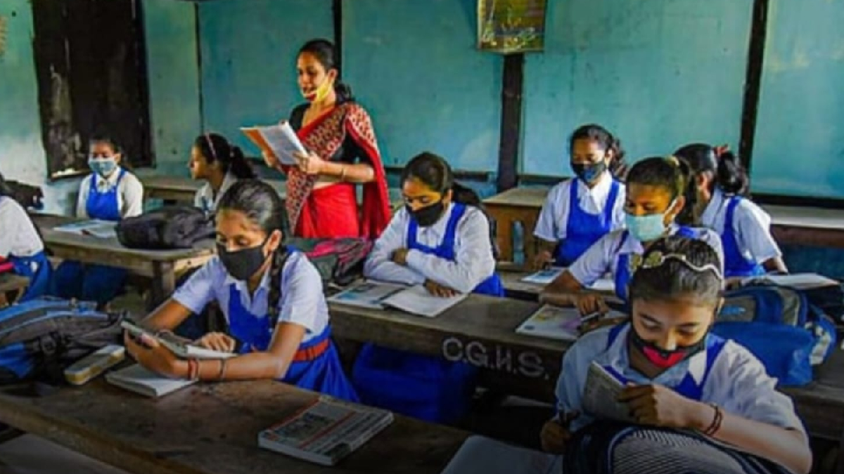 ಕರ್ನಾಟಕದ 4,000+ ಶಾಲೆಗಳಲ್ಲಿ LKG/UKG ತರಗತಿಗಳು - ಮಕ್ಕಳ ಭವಿಷ್ಯಕ್ಕೆ ಬಲವಾದ ಅಡಿಪಾಯ