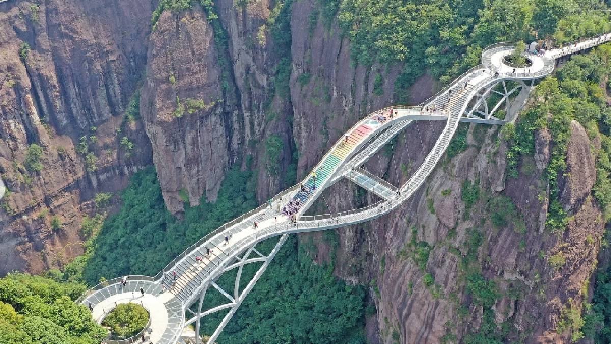 The Ruyi Bridge That Shows the Fear of Death - History, Experience, Location & Safety Guide