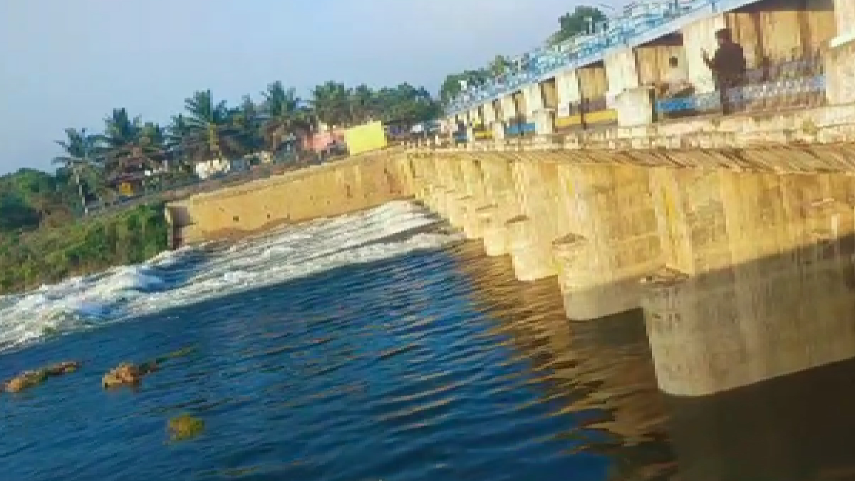 ತುಮಕೂರು ಮಂಗಳ ಜಲಾಶಯದಲ್ಲಿ ನೀರು ಸೋರಿಕೆ – ಜನರಲ್ಲಿ ಆತಂಕ