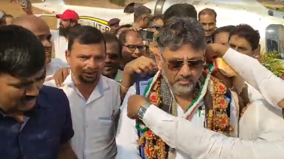 ಹೆಲಿಕಾಪ್ಟರ್ ಮೂಲಕ ಗೋಕರ್ಣಕ್ಕೆ ಆಗಮಿಸಿದ ಡಿ.ಕೆ. ಶಿವಕುಮಾರ್ – ಜಗದೀಶ್ವರಿ ದೇವಾಲಯದಲ್ಲಿ ಪೂಜೆ