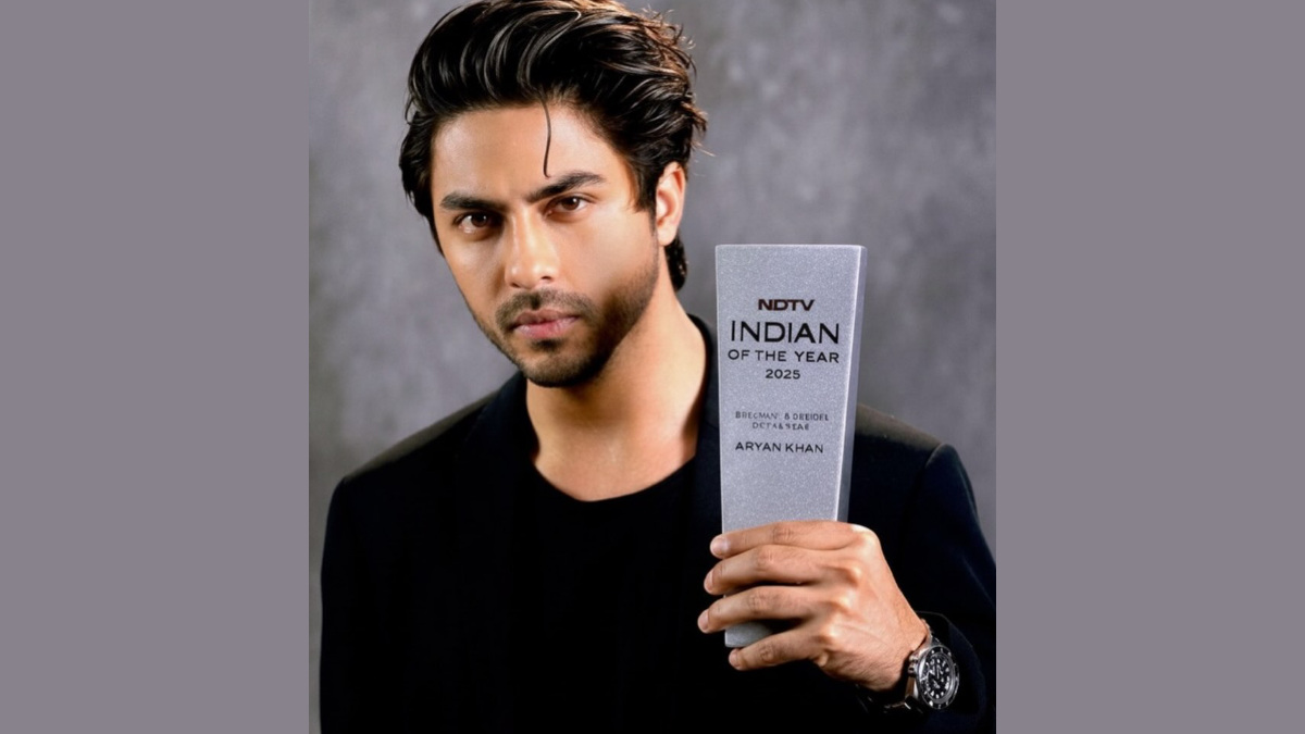Aryan Khan Shares First Post-Win Photo: Debutant Director Trophy After NDTV Award