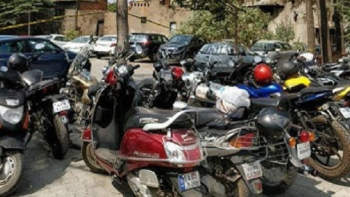 Bengaluru Pay and Park: Parking Fees Implemented on 35 Major Roads