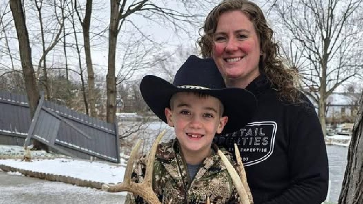 Mother and Son Take Down the Same Deer in Decatur County | Photo Credit: https://www.facebook.com/100065551630616/posts/1189883063206737/?rdid=pQArq5hkP5a5J584#
