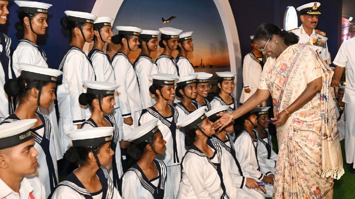 President Droupadi Murmu at Indian Navy Day 2025: Honoring Operation Trident & Maritime Strength