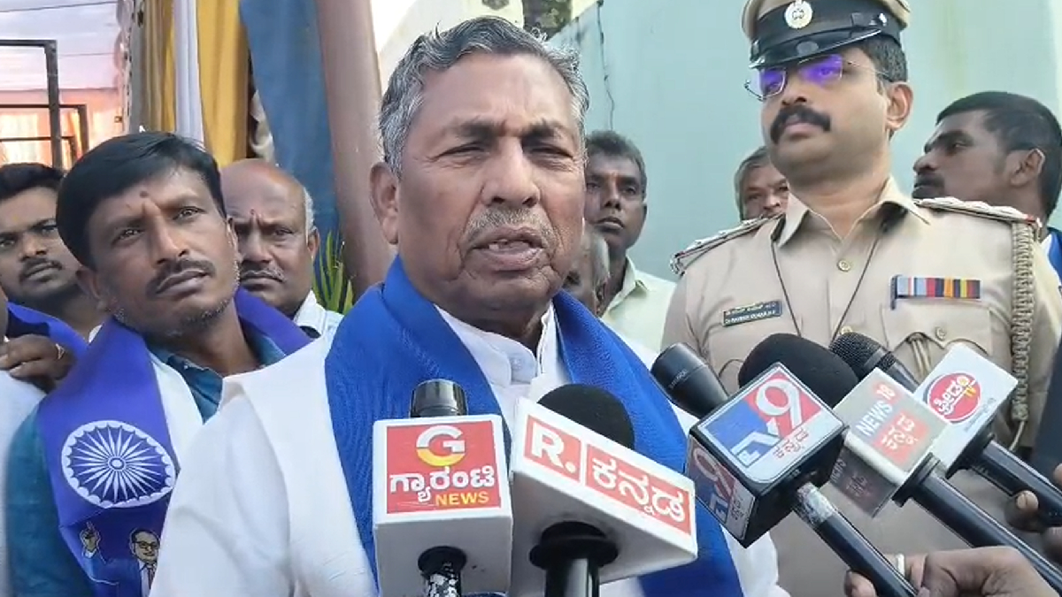 ಮಹಾತ್ಮ ಗಾಂಧಿ ಉದ್ಯೋಗ ಖಾತ್ರಿ ಯೋಜನೆ ಹೆಸರು ಬದಲಾವಣೆ – ಮುನಿಯಪ್ಪ ಆಕ್ರೋಶ