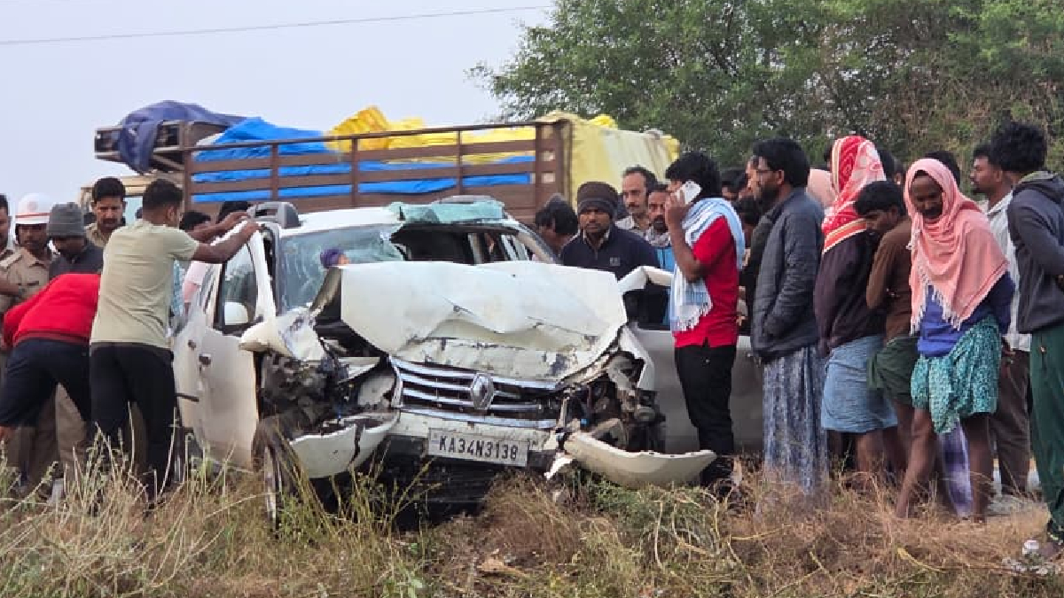 ಬಳ್ಳಾರಿ–ಸಿರುಗುಪ್ಪ ಹೆದ್ದಾರಿಯಲ್ಲಿ ಭೀಕರ ಅಪಘಾತ – ಒಂದೇ ಕುಟುಂಬದ ಮೂವರ ಸಾವು