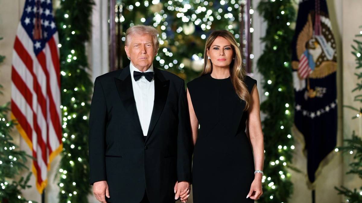Merry Christmas Greetings from President Donald J. Trump and First Lady Melania Trump | Photo Credit: https://x.com/WhiteHouse
