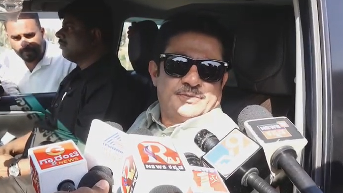 ಸಿದ್ದರಾಮಯ್ಯ ಆರೋಗ್ಯ ಚೆನ್ನಾಗಿದೆ - ಸಿಎಂ ಬದಲಾವಣೆ ಕುರಿತು ಜಮೀರ್ ಅಹ್ಮದ್ ಟಕ್ಕರ್ ಸ್ಪಷ್ಟನೆ