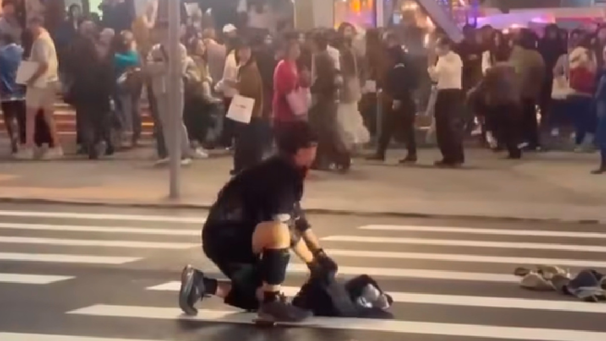 Tragedy in Taipei: 3 Dead in Indiscriminate Subway Smoke Bomb and Knife Attack