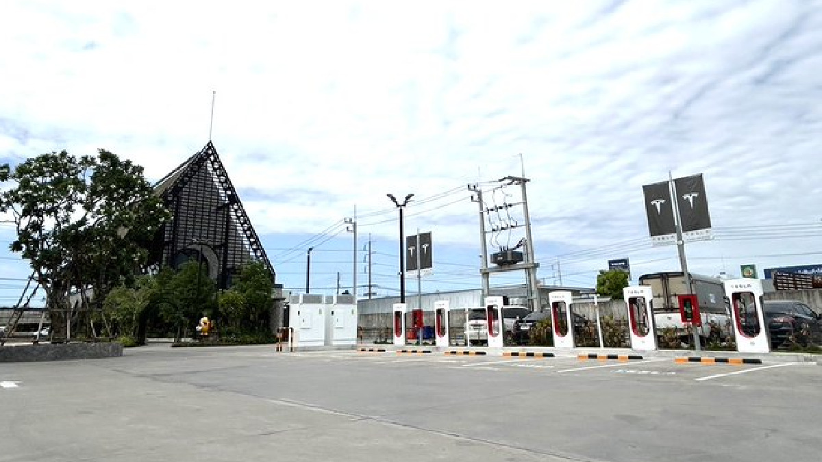 Tesla Opens First Supercharger in Gurugram: Location & Charging Details