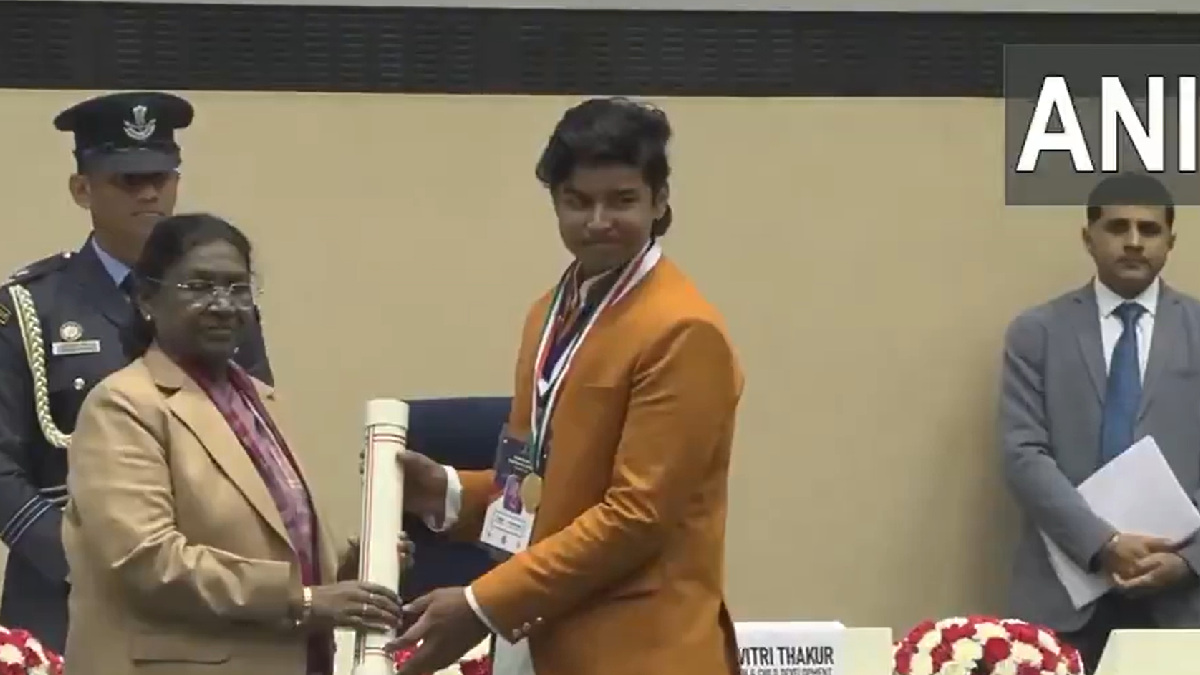 Vaibhav Suryavanshi Honored with Pradhan Mantri Rashtriya Bal Puraskar by President Murmu on Veer Bal Diwas