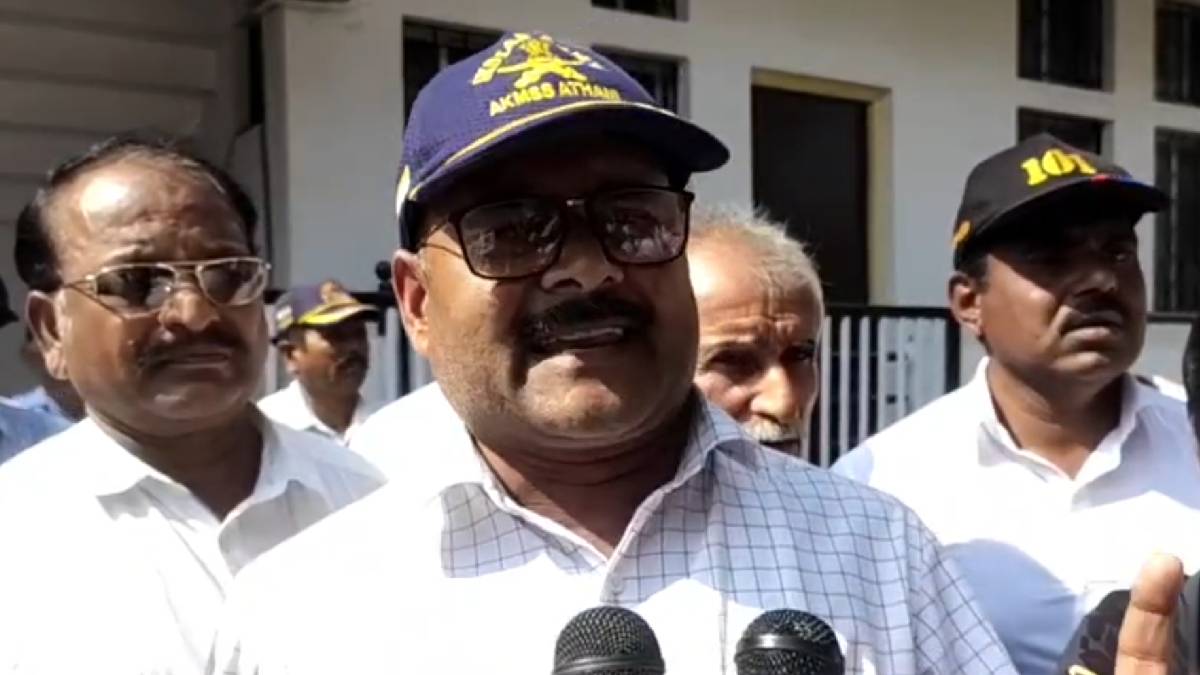 ವಿದ್ಯಾರ್ಥಿನಿಯನ್ನೇ ಓಡಿಸಿಕೊಂಡು ಹೋದ ಶಿಕ್ಷಕ - ಇದೆಂಥಾ ಲವ್ ಸ್ಟೋರಿ ಎಂದ ಕಾಲೇಜ್ ಸಿಬ್ಬಂದಿಗಳು!!