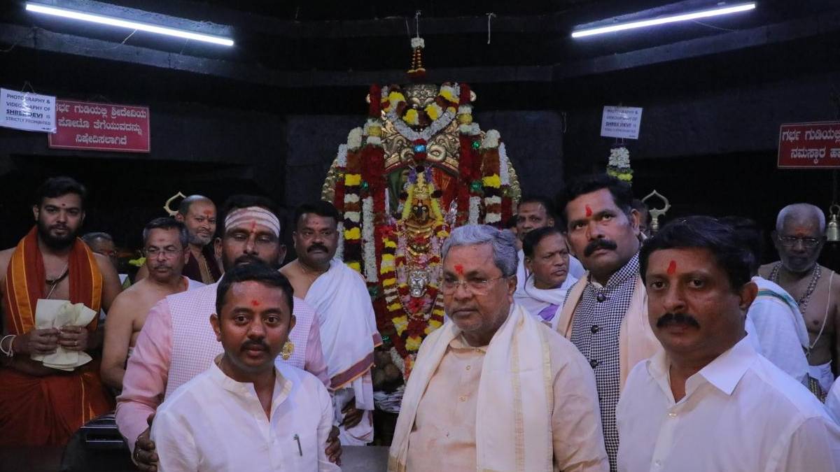 ಬಾಗಲಕೋಟೆ ಬ್ರೇಕಿಂಗ್: ಬಾದಾಮಿ ಬನಶಂಕರಿ ದೇವಿ ದರ್ಶನ ಪಡೆದ ಸಿಎಂ ಸಿದ್ದರಾಮಯ್ಯ