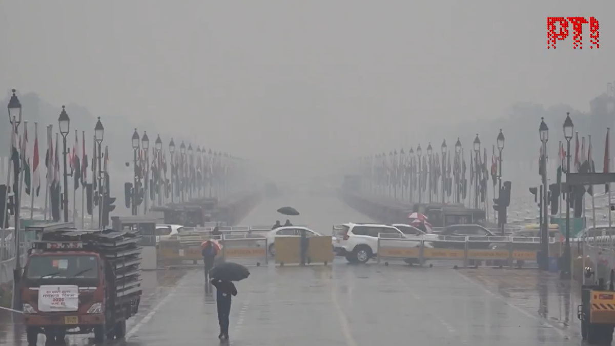 Delhi: Heavy rains lash parts of the city. Visuals from Kartavya Path. | Photo Credit: PTI
