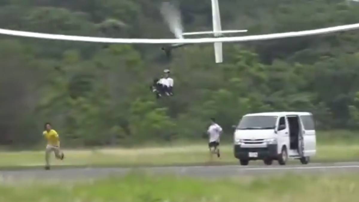 ಹಾರುವ ಸೈಕಲ್ ಕಂಡು ಹಿಡಿದ ವಿದ್ಯಾರ್ಥಿ- ಭವಿಷ್ಯದ ಕನಸು ನನಸಾದ ಘಟನೆ!!