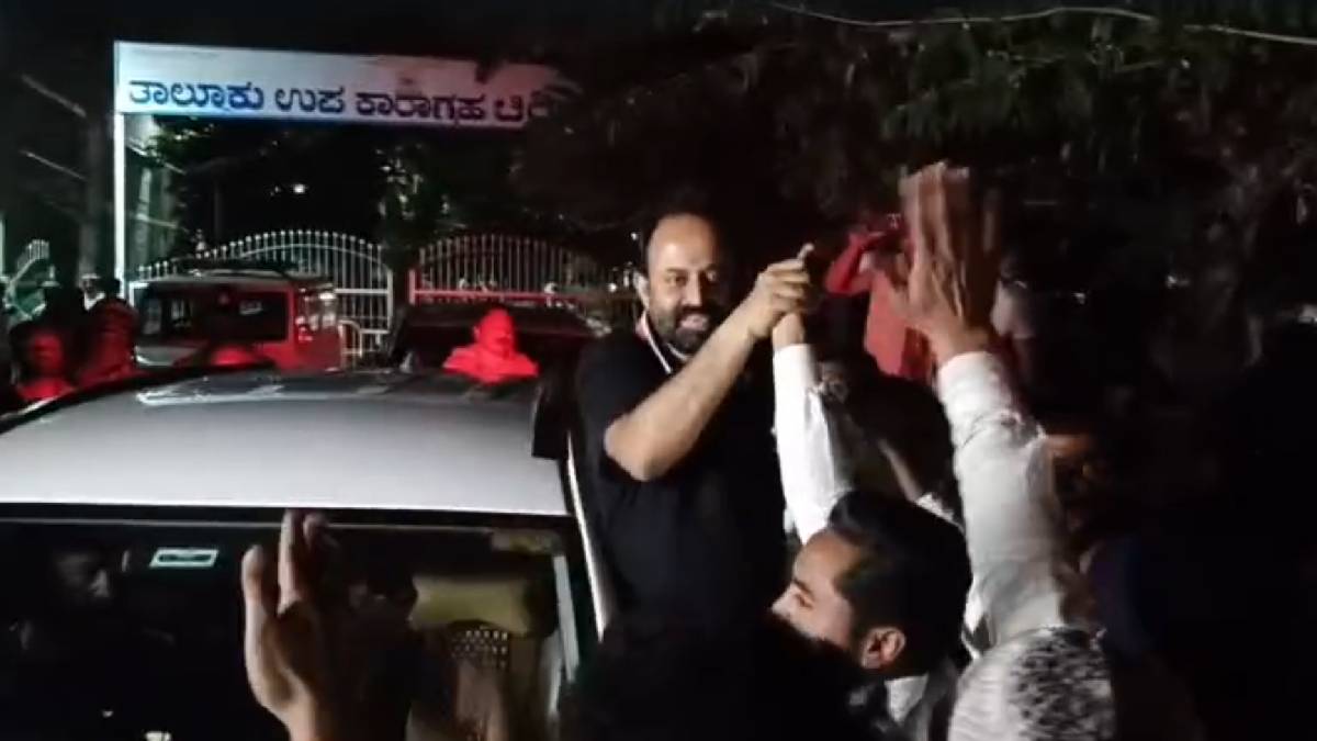 ಚಿಕ್ಕಬಳ್ಳಾಪುರ – ರಾಜೀವ್ ಗೌಡರಿಗೆ ಜಾಮೀನು, ಬಾರಿ ಸಂಭ್ರಮ ವ್ಯಕ್ತಪಡಿಸಿದ ಬೆಂಬಲಿಗರು!!