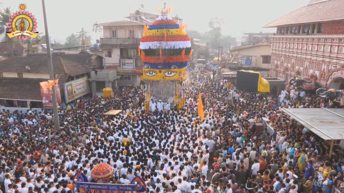 ಅಮ್ಮನ ರಥಾರೋಹಣ – ಶಿರಸಿಯ ಬೀದಿಗಳಲ್ಲಿ ಭಕ್ತಿಯ ಮೆರವಣಿಗೆ!!
