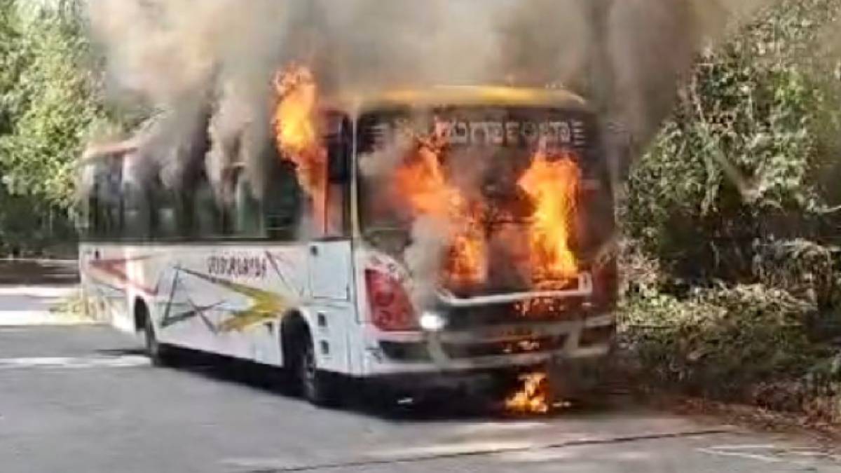 ಕುಂದಾಪುರ-ಶಿವಮೊಗ್ಗ ಮಾರ್ಗದಲ್ಲಿ ಸಂಚಾರ ಸ್ಥಗಿತ – ಬೆಂಕಿ ಅವಘಡ!!