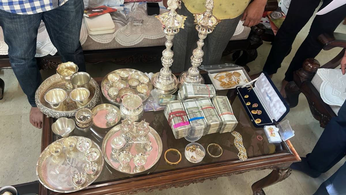 ಅಕ್ರಮ ಆಸ್ತಿ ಮಾಡುವ ಮುನ್ನ ಎಚ್ಚರವಿರಲಿ - ಲೋಕಾಯುಕ್ತ ಬಲೆಗೆ ಬಿದ್ದ ಮತ್ತೊಬ್ಬ ಅಧಿಕಾರಿ!!