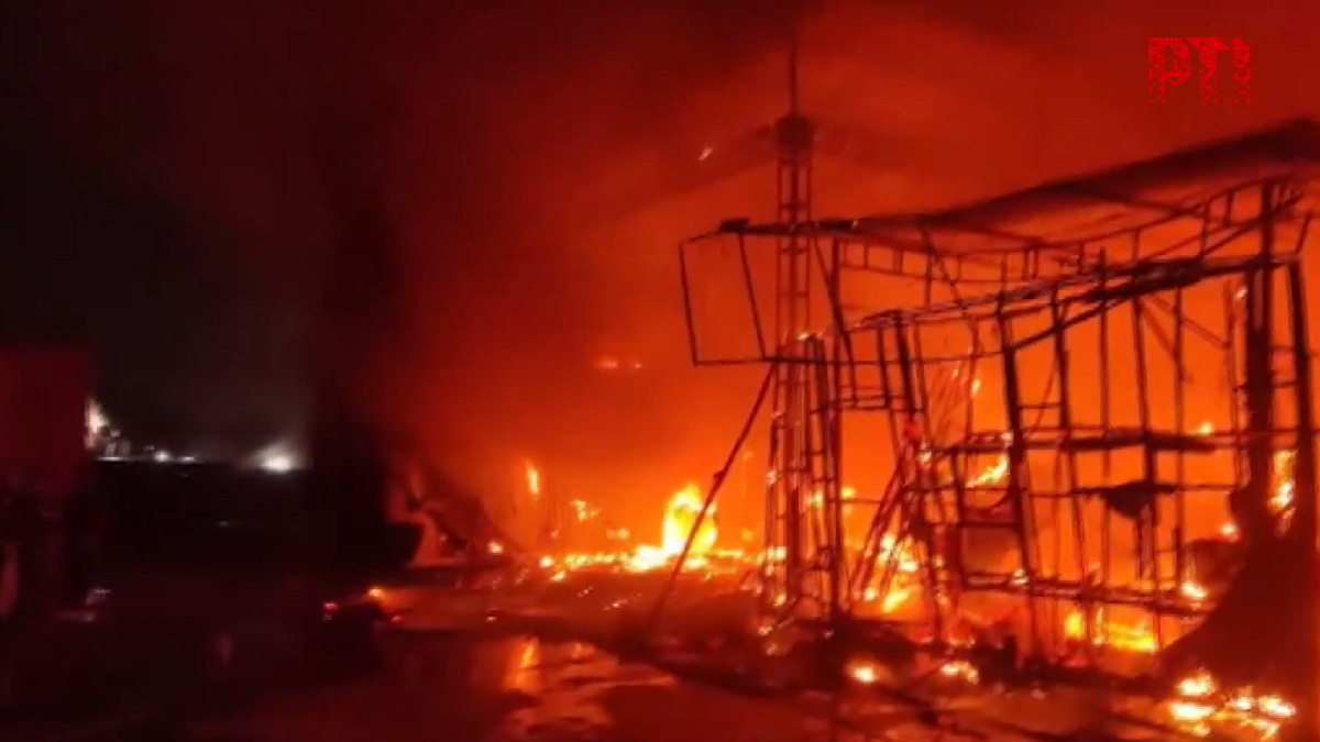 Massive Fire Guts Wedding Farm Near Sheetla Mata Temple in Gurugram; No Casualties Reported