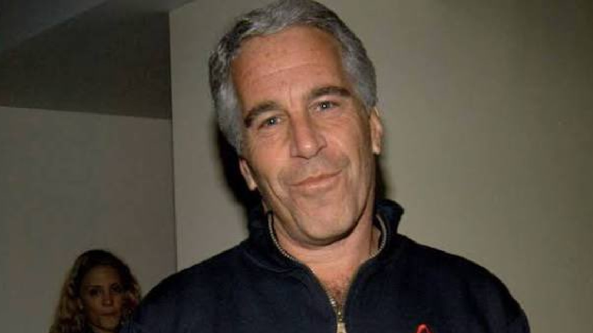 Ex-Police Chief Claims Trump Vowed ‘Everyone’ Knew of Epstein’s Behavior in 2006