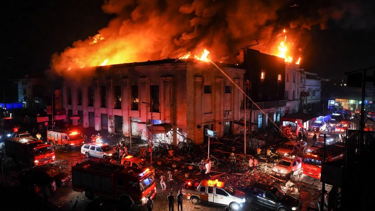 Karachi Sewer Gas Blast: 16 Dead After Massive Explosion Destroys Bank Building in Pakistan