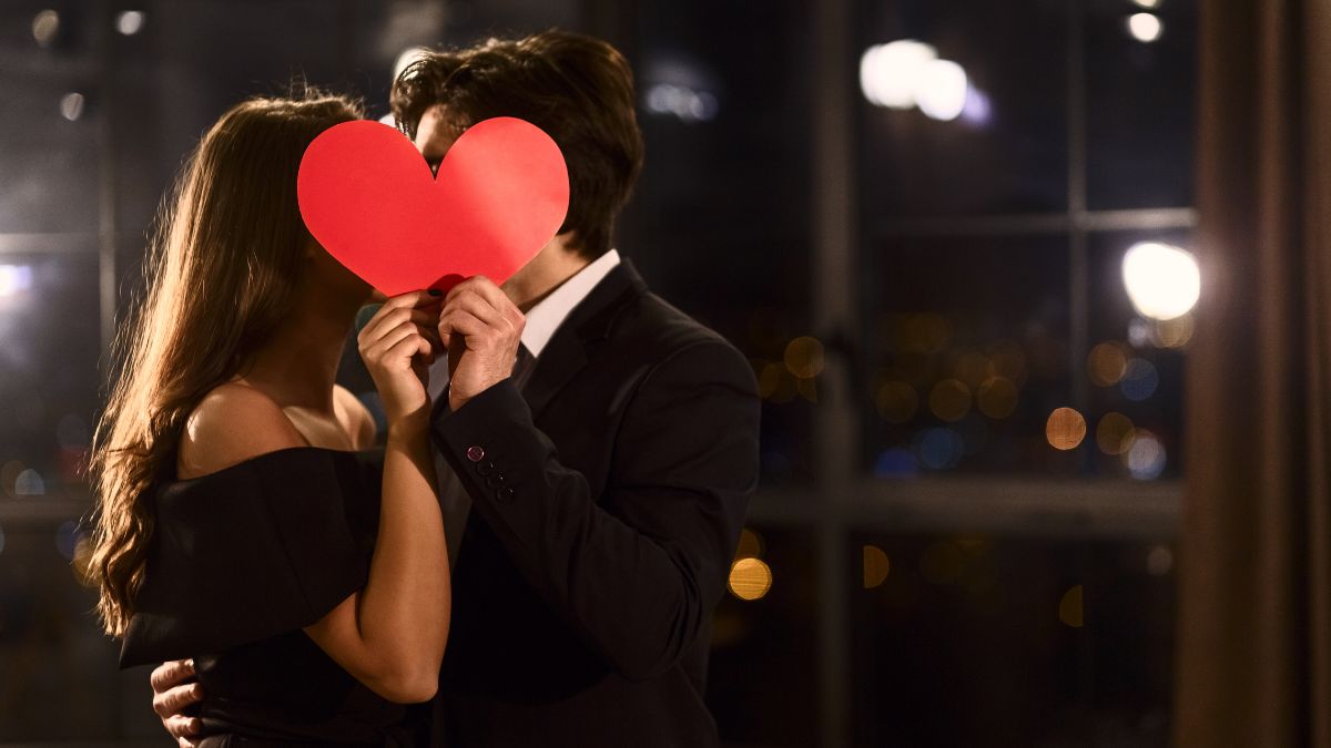 Happy Kiss Day 2026: Romantic Wishes, Quotes, and Messages to Share with Your Partner