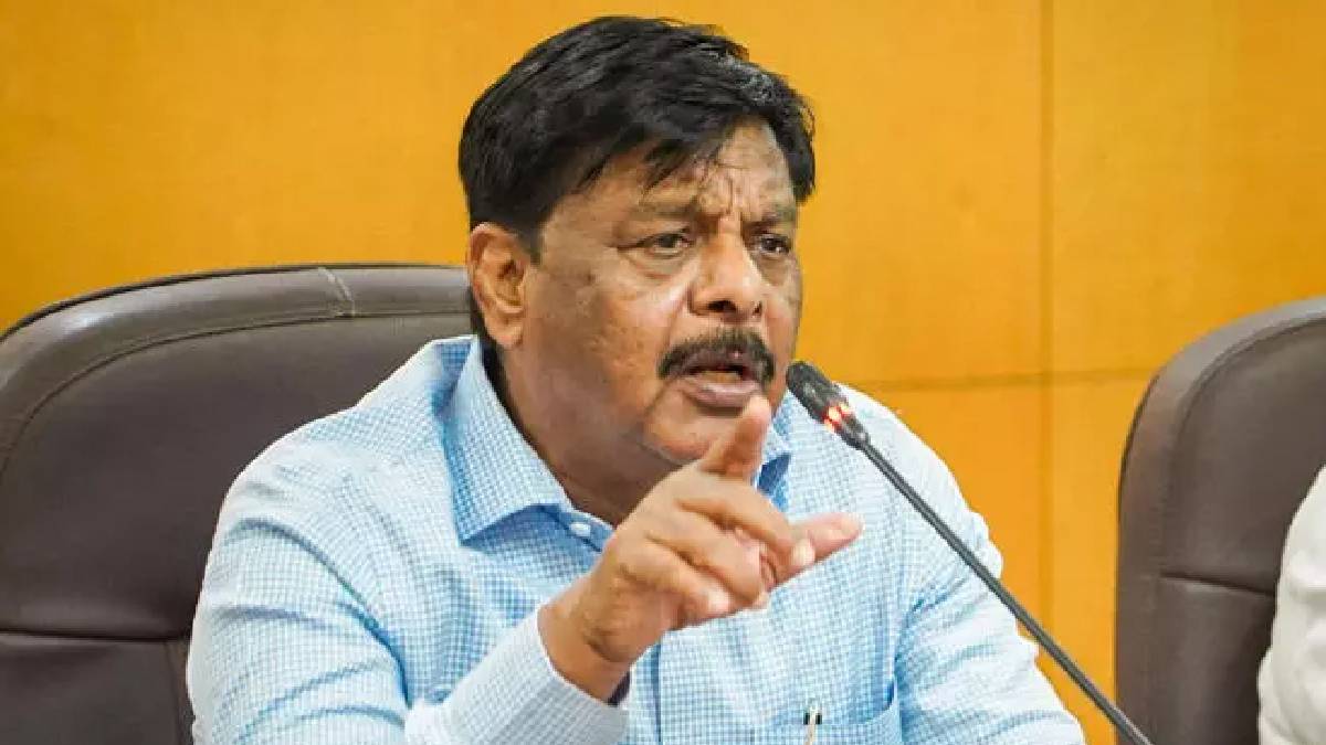 'ನಾಯಿ ಮತ್ತು ಬಾಲ' ತತ್ವದ ಮೂಲಕ ಹೈಕಮಾಂಡ್ ಶಕ್ತಿಯನ್ನು ಪ್ರದರ್ಶಿಸಿದ ಮಹದೇವಪ್ಪ!!