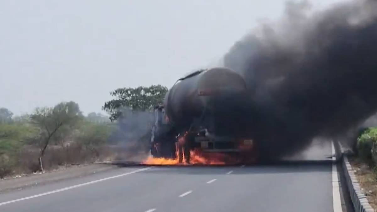 Mumbai-Agra Highway Accident: Tanker Catches Fire, Driver Safely Escapes