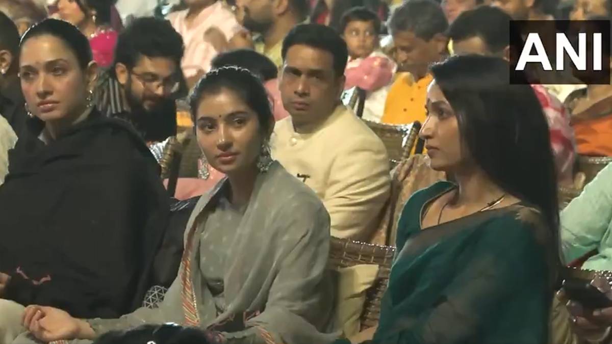 ಇಶಾ ಯೋಗ ಕೇಂದ್ರದಲ್ಲಿ ಮಹಾಶಿವರಾತ್ರಿ 2026 - ಸಿನಿ ತಾರೆಯರೊಂದಿಗೆ ಶಿವಭಕ್ತಿ ಹೆಚ್ಚಿಸಿದ ಕ್ಷಣ!!