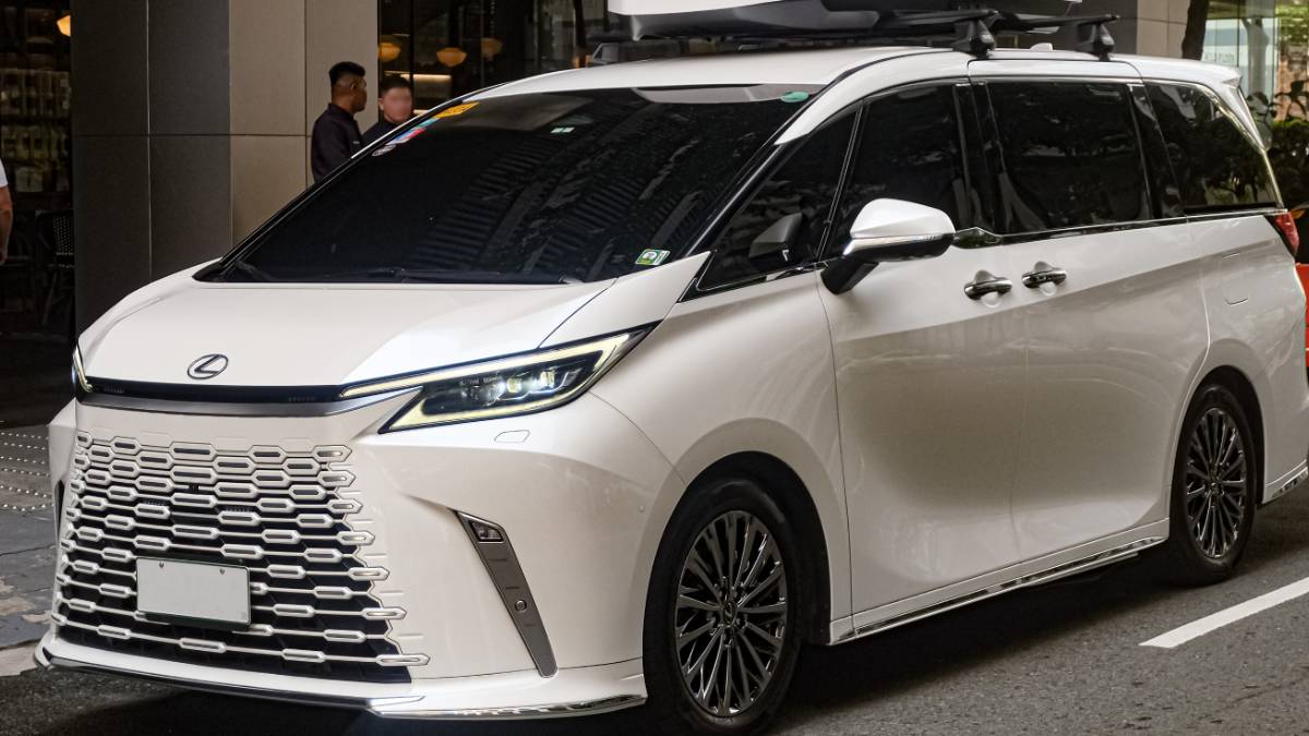 Why High-Profile Individuals Are Choosing the Lexus LM 350h: Features, Price & Comfort