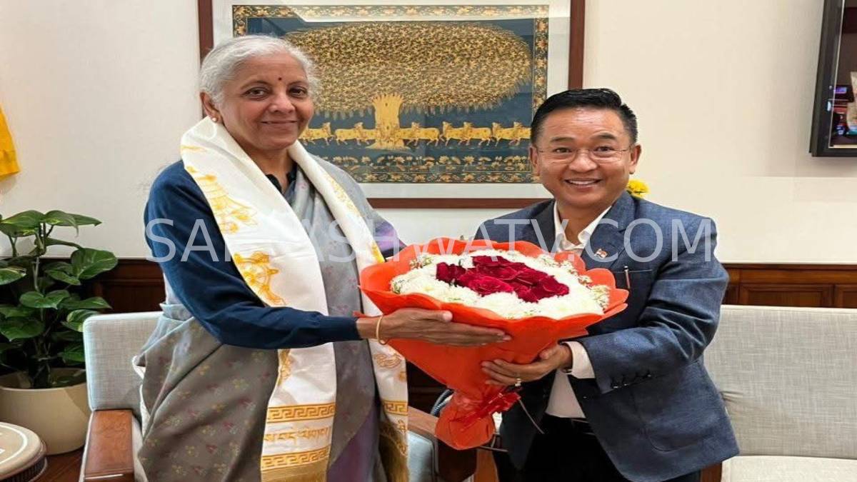 Smt. Nirmala Sitharaman Meets Shri Prem Singh Tamang (Golay), Hon’ble Chief Minister of Sikkim