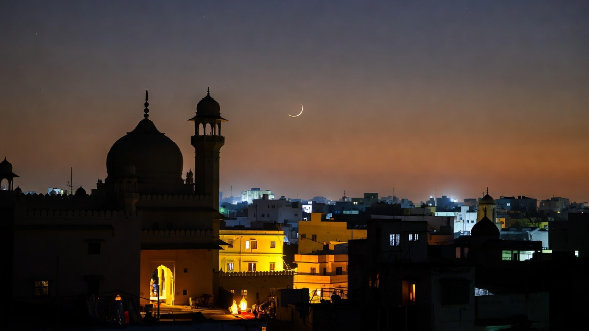Ramadan 2026 in India: Moon Sighting Tonight, Expected Start Date, and Full Sehri-Iftar Calendar