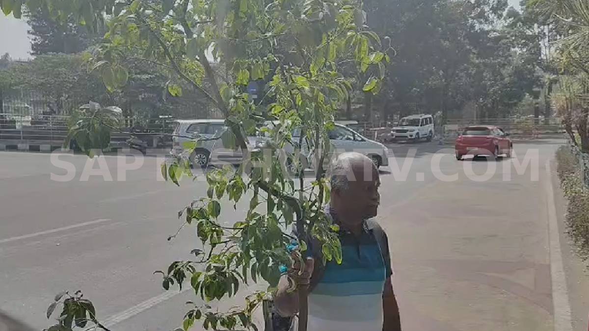 Farmer Cuts Sandalwood Tree at Vidhana Soudha in Protest Over Compensation