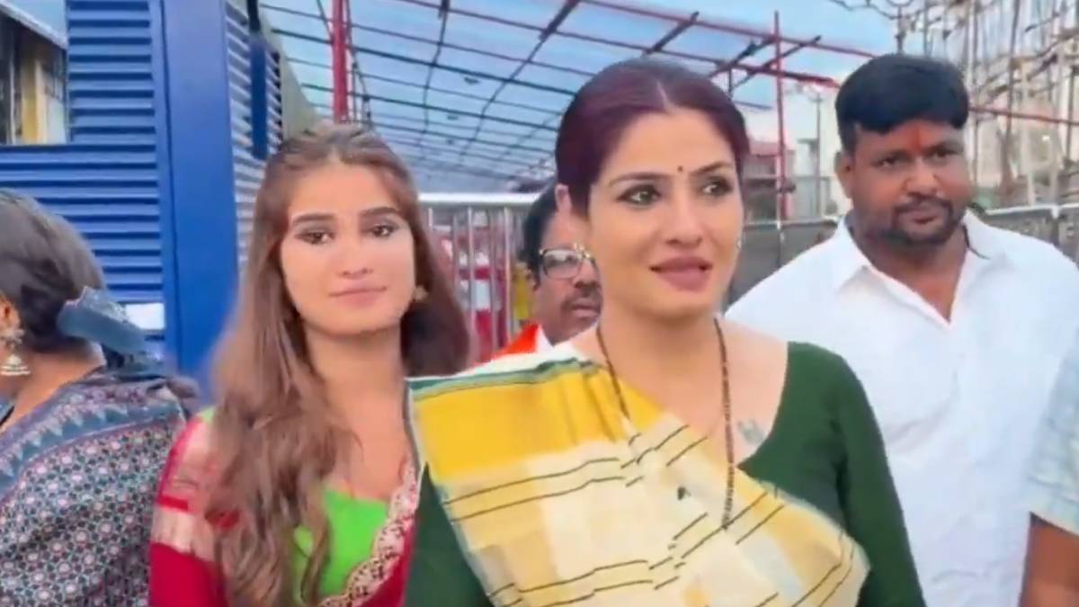 ತಿರುಪತಿ ತಿಮ್ಮಪ್ಪನ ದರ್ಶನ ಪಡೆದ ರವೀನಾ ಟಂಡನ್ ಮತ್ತು ಪುತ್ರಿ ರಾಶಾ - ಸರಳತನದ ವಿಡಿಯೋ;