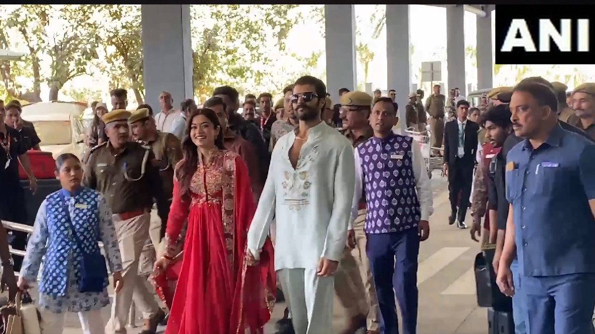 Vijay Deverakonda & Rashmika Mandanna Spotted at Udaipur Airport