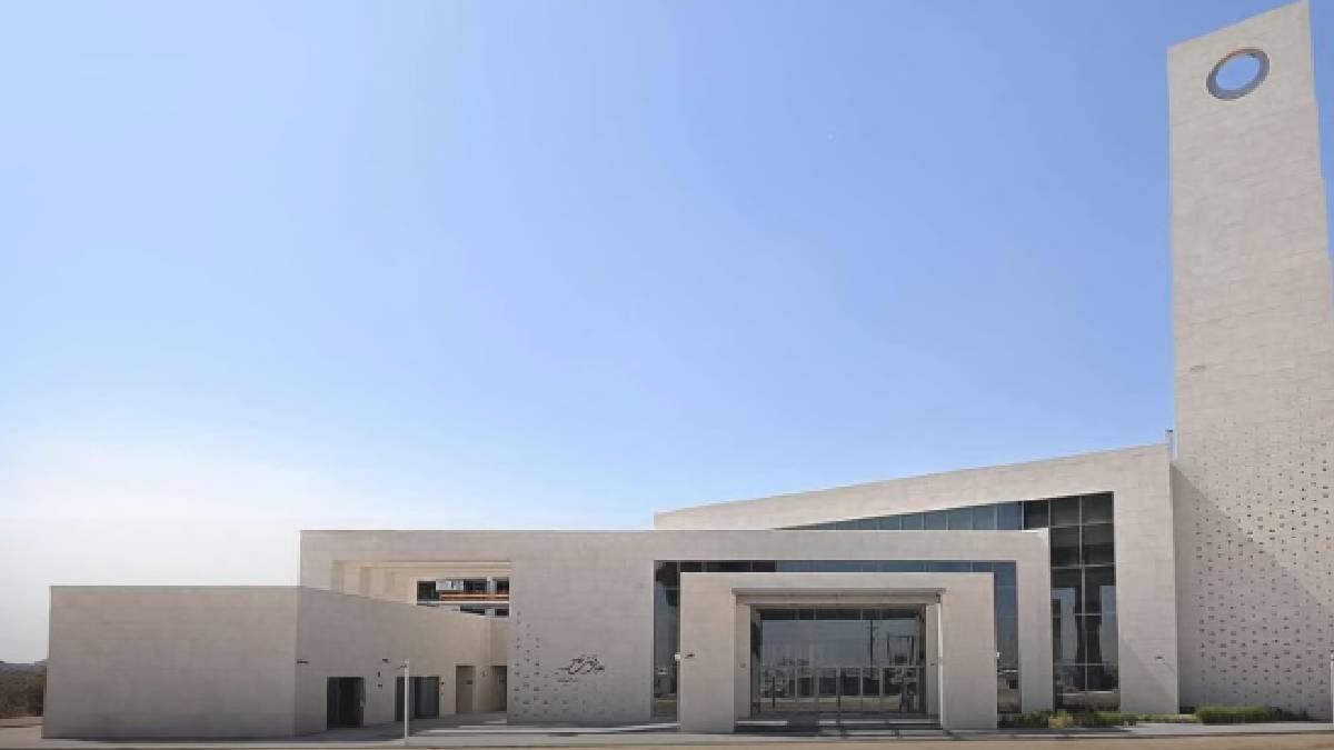 Dubai’s Al Barsha South 2 Welcomes the Striking New Zamzam Mosque