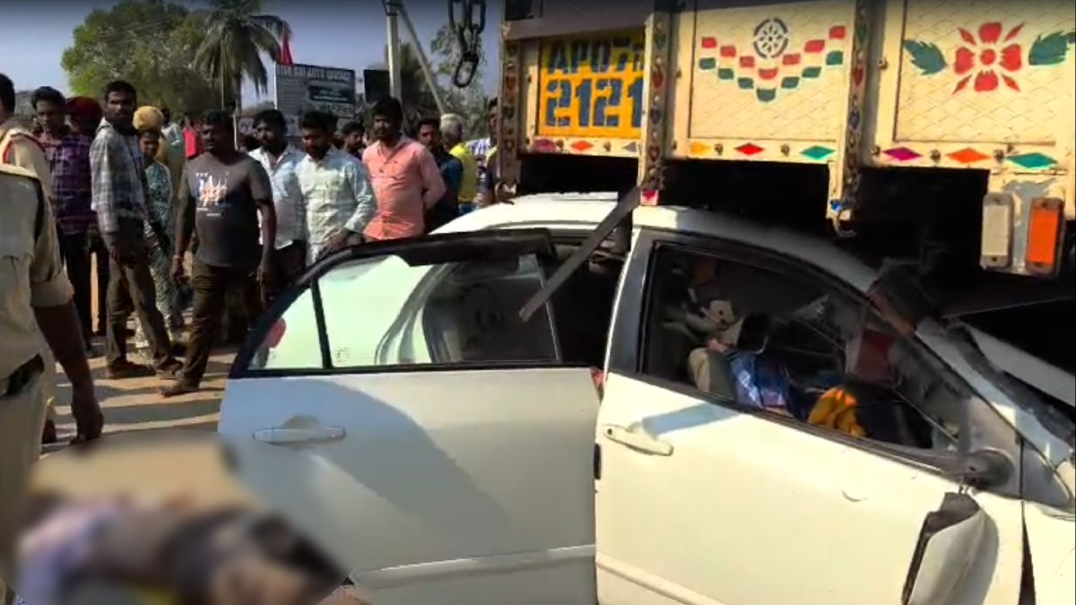 Chittoor Road Accident: 5 From Bengaluru Killed as Car Crashes into Truck