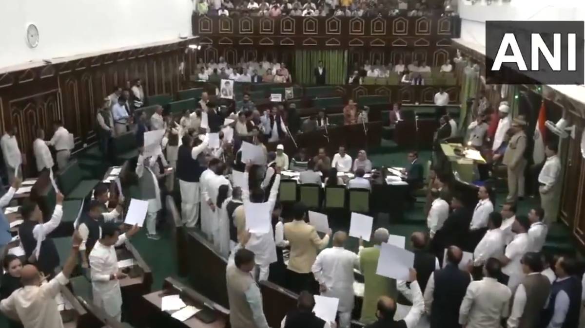 ಕಾಶ್ಮೀರಕ್ಕೂ ತಟ್ಟಿದ ಇಸ್ರೇಲ್-ಇರಾನ್ ಯುದ್ಧದ ಬಿಸಿ - ವಿಧಾನಸಭೆಯಲ್ಲಿ ಮೊಳಗಿದ ಇರಾನ್ ಸರ್ವೋಚ್ಚ ನಾಯಕನ ಪರ ಘೋಷಣೆಗಳು!!