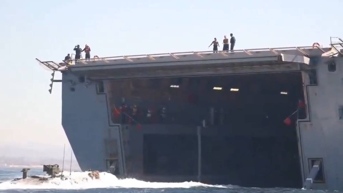 ಮೂರನೇ ಮಹಾಯುದ್ಧದ ಮುನ್ಸೂಚನೆ? ಹಾರ್ಮುಜ್ ಜಲಸಂಧಿಗೆ ನುಗ್ಗಿದ 2,500 ಅಮೆರಿಕನ್ ಮರೀನ್ ಸೈನಿಕರು!! ವಿಡಿಯೋ;