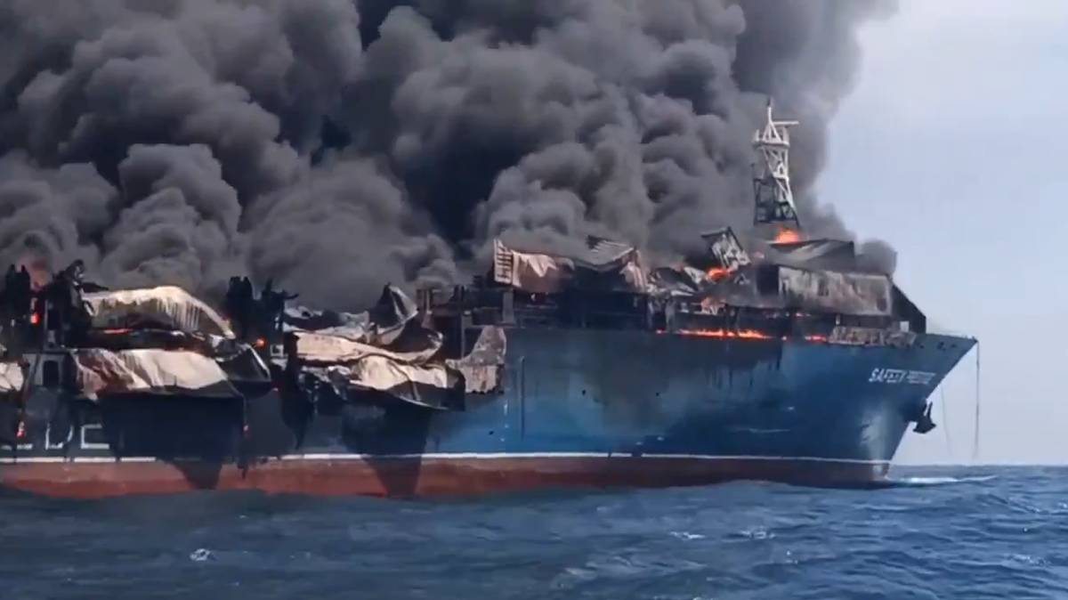 ವೈರಲ್ ವಿಡಿಯೋ ಹಿಂದಿನ ಅಸಲಿಯತ್ತು - ಹಾರ್ಮುಜ್ ಜಲಸಂಧಿಯಲ್ಲಿ ತೈಲ ನೌಕೆ ಧ್ವಂಸವಾಗಿದ್ದು ನಿಜಾನಾ? ಇಲ್ಲಿದೆ ಅಸಲಿ ಸತ್ಯ;