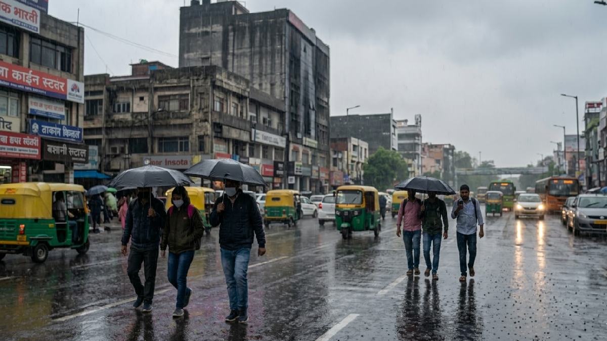 WHO Issues ‘Black Rain’ Alert: Toxic Rainfall Could Impact North India, Experts Advise Precautions