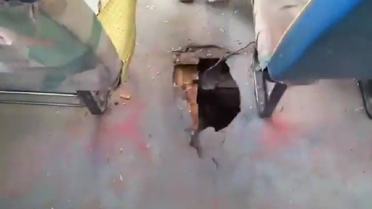 ವ್ಯವಸ್ಥೆಯ ನಿರ್ಲಕ್ಷ್ಯಕ್ಕೆ ಬಲಿಯಾದ ಪುಟಾಣಿ ಅನನ್ಯಾ - ಕಿತ್ತುಹೋದ ಬಸ್ ಶೀಟ್, ಚಕ್ರದ ಅಡಿಗೆ ಬಿದ್ದು ಮಗು ಸಾವು!!