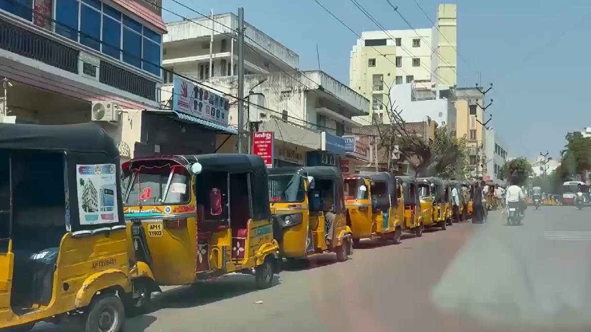 CNG Crisis Hits Indian Cities: Hyderabad Faces Severe Shortage, Autos and Cabs Affected
