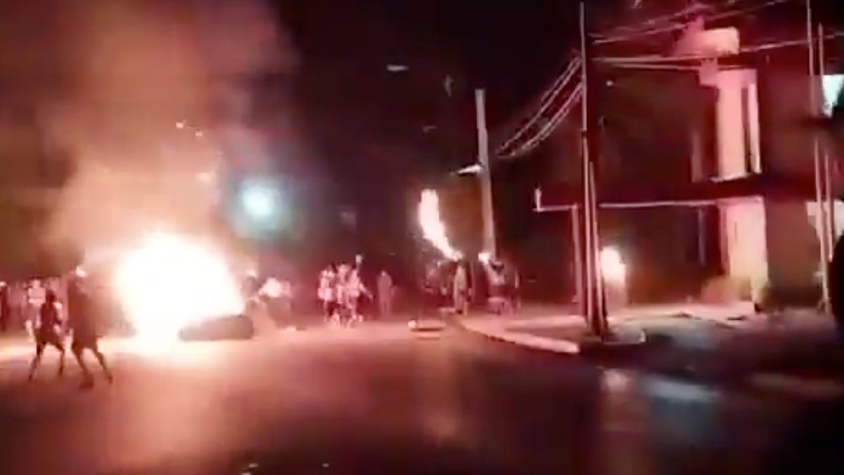 Protesters Burn Communist Party HQ in Morón During Cuba Fuel Crisis