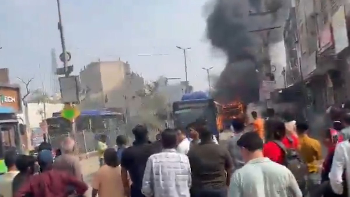 Delhi Nangloi Accident: 2 Dead, DTC Bus Set on Fire by Angry Mob