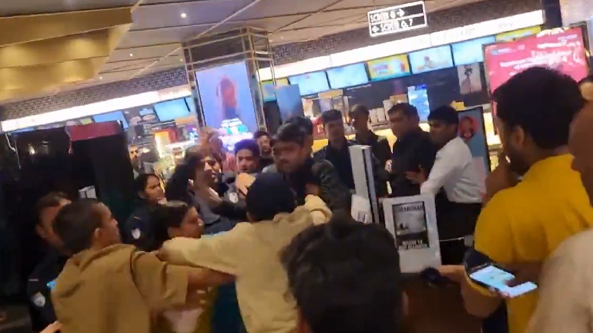 Father Argues with INOX Staff Over Minor Entry to A-Rated Dhurandhar 2