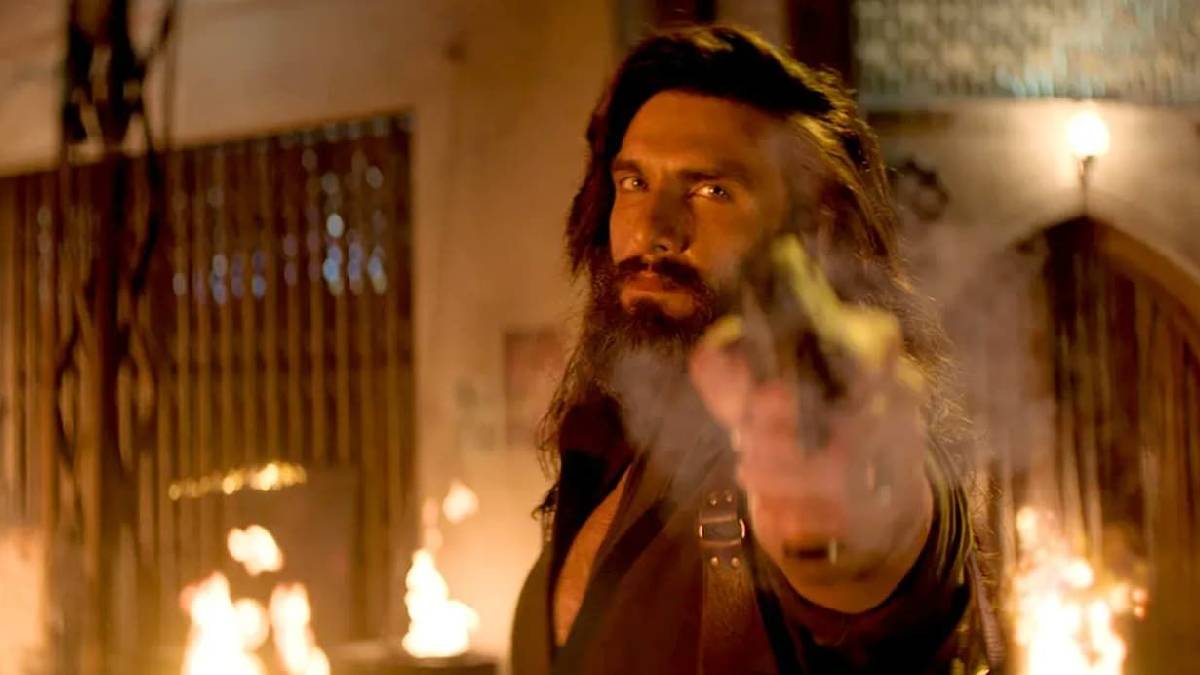 ಬಾಲಿವುಡ್‌ನಲ್ಲಿ 'ಧುರಂಧರ್' ಅಬ್ಬರ - ಮೊದಲ ದಿನವೇ 100 ಕೋಟಿ ಕ್ಲಬ್ ಸೇರಿದ ರಣವೀರ್ ಸಿಂಗ್ ಸಿನಿಮಾ!!