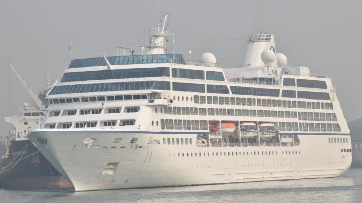 ವಿದೇಶಿ ಪ್ರವಾಸಿಗರಿಗೆ ಸಾಂಪ್ರದಾಯಿಕ ಸ್ವಾಗತದ ಹಬ್ಬ